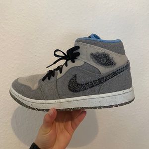 Air Jordan 1 Mid SE
